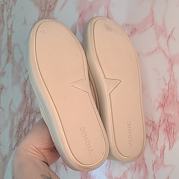 GUC Vionic Penelope Slip On Sneaker Cream Leather Suede Leopard Sz 5 - Picture 9 of 10